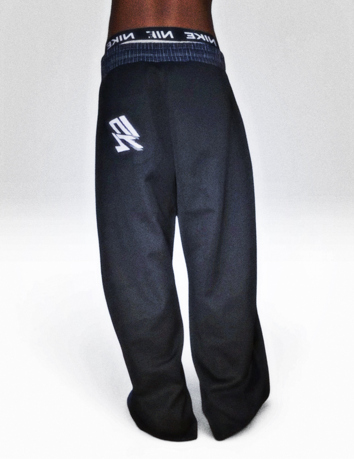 UNI PLAID SWEATS