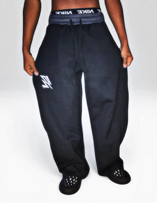 UNI PLAID SWEATS