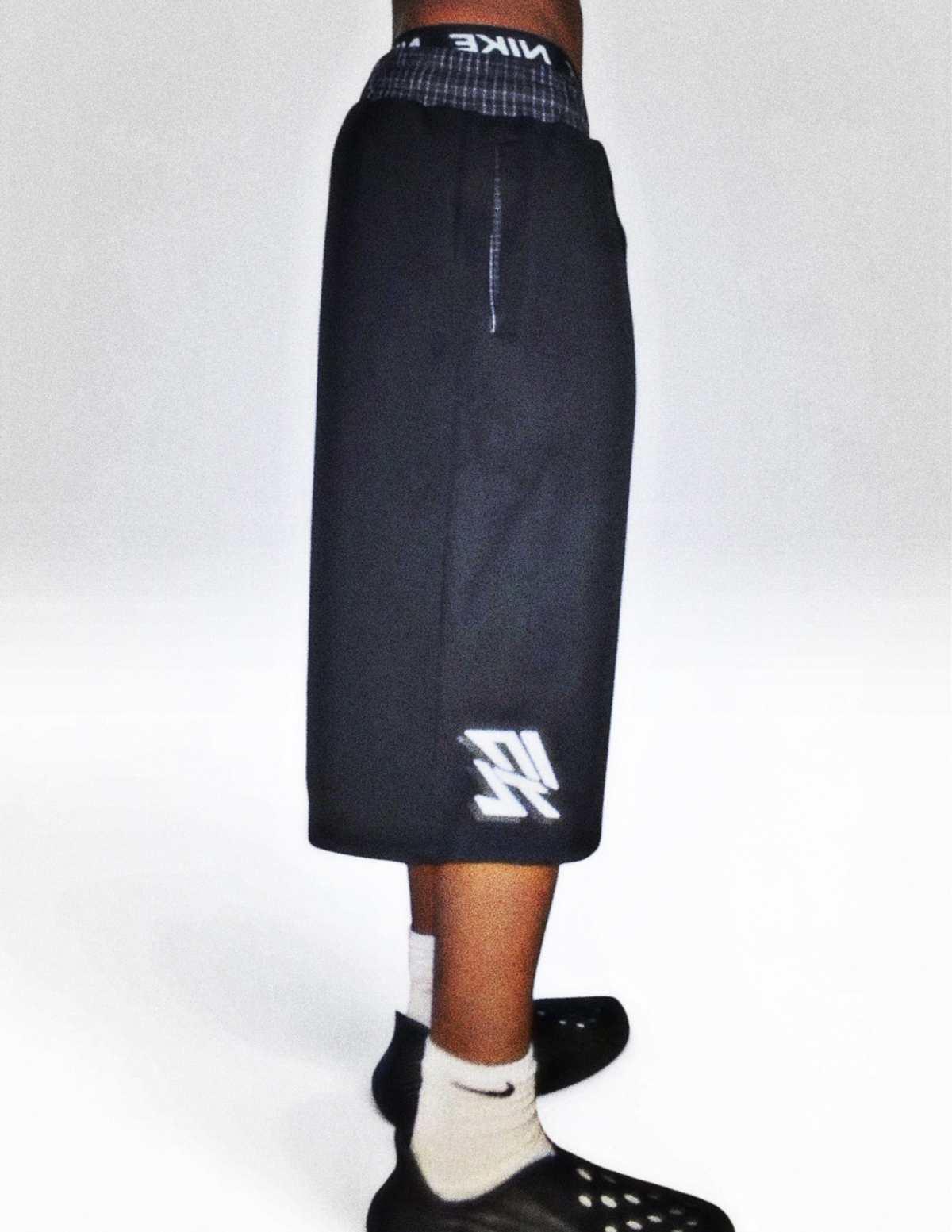 UNI PLAID SWEAT SHORTS