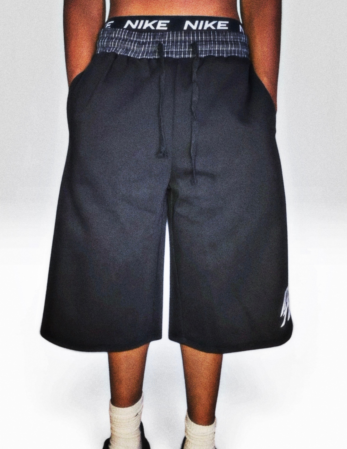 UNI PLAID SWEAT SHORTS
