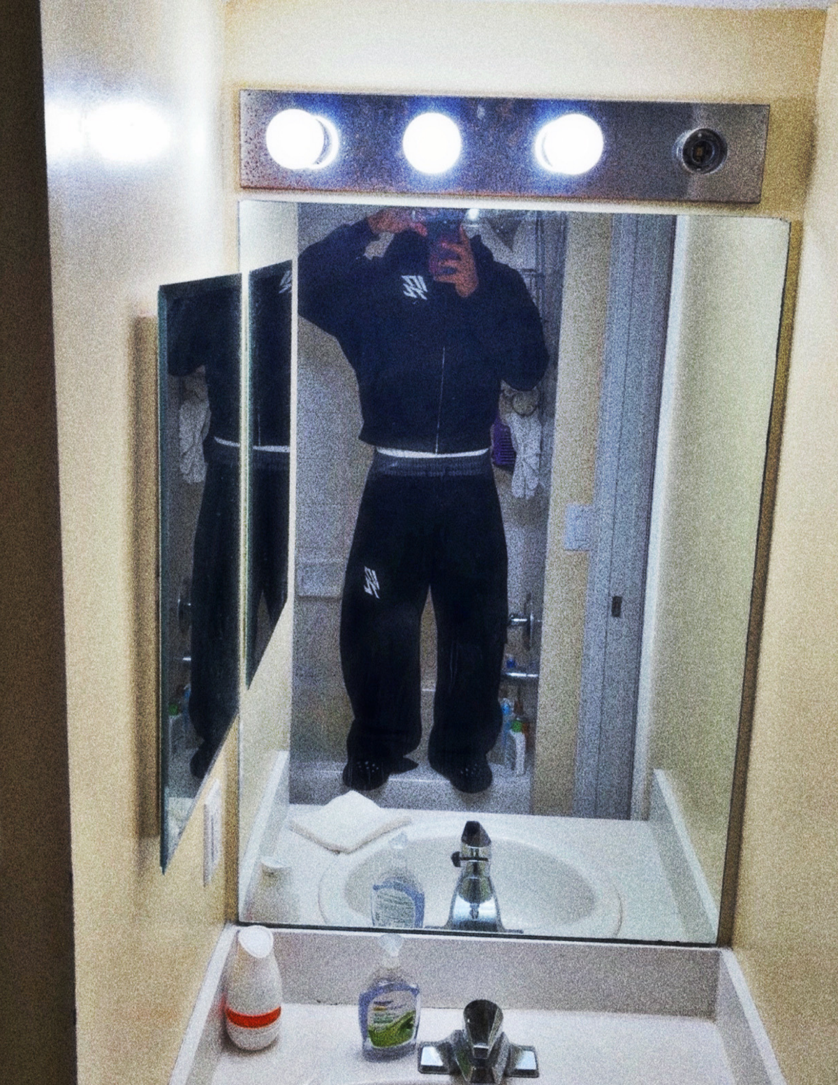UNI PLAID SWEATSUIT BUNDLE