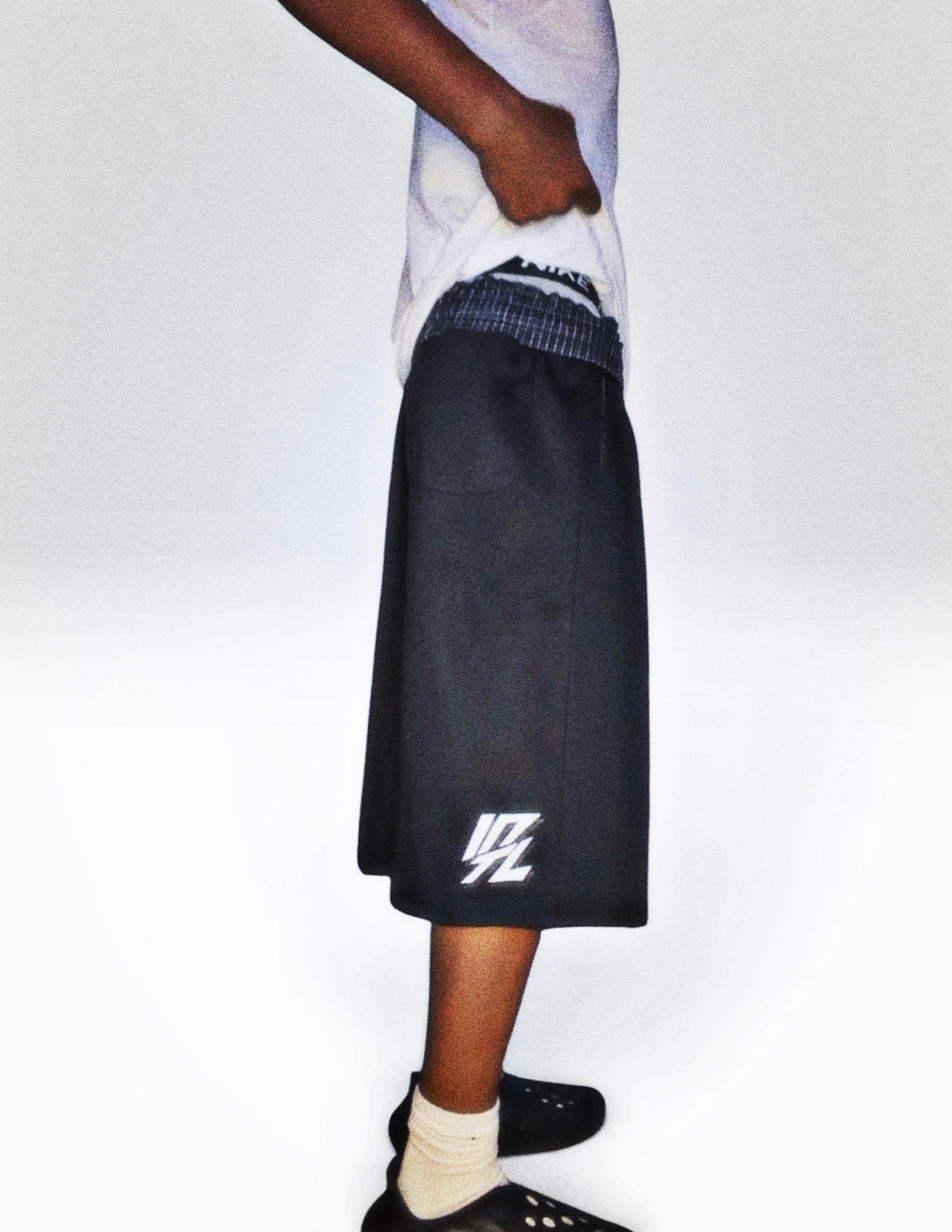 UNI PLAID SWEAT SHORTS